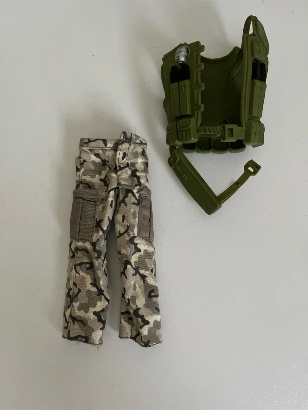 GI Joe Tactical Vest Olive Green & Brown Camo Pants 2 Piece